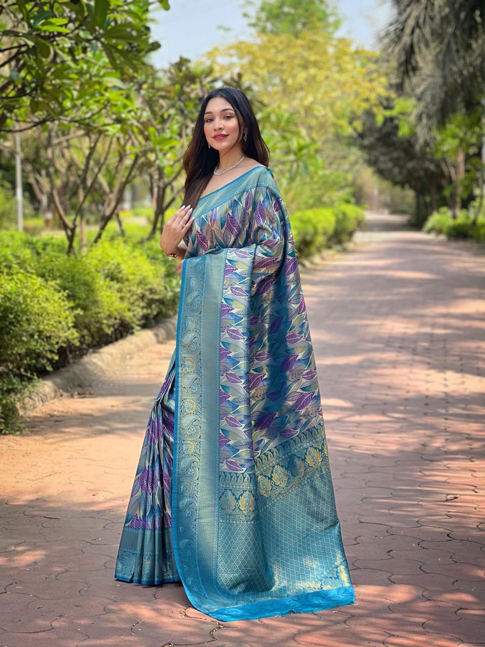 Women's Luxurious Pista Green & Pink Art Silk Saree with Intricate Leaf Weave & Broad Zari Border – Ideal for Festive & Wedding Occasions - Image 15